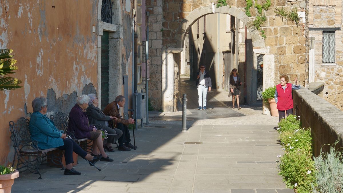 Nachmittagsplausch in Orte, Italien